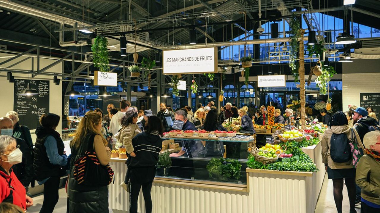 Chez Biltoki on entre par les marchands de fruits et légumes.