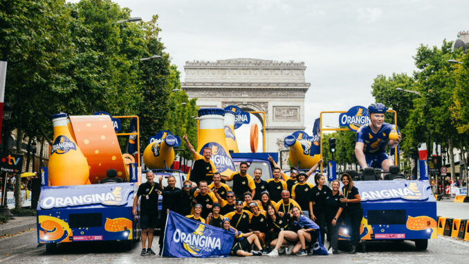 Dispositif Orangina Tour de France équipe caravane activation marketing organisation événement